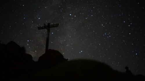 赤岳頂上からみる夜空