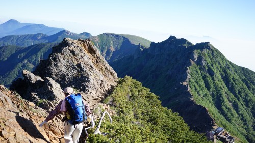 赤岳から赤岳展望荘までの稜線