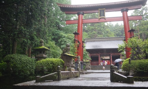 『北口本宮冨士浅間神社』の中鳥居