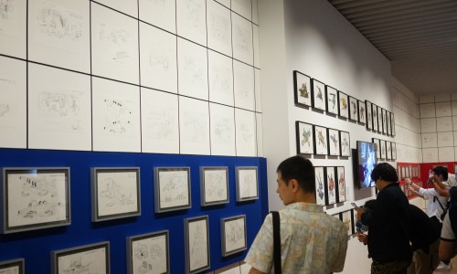 会場ではセル画など展示