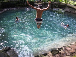 カミギン島の自然のプール