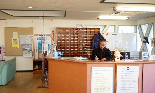 アルパマ（ヤマハマリン西九州）マリーナ長崎の店内