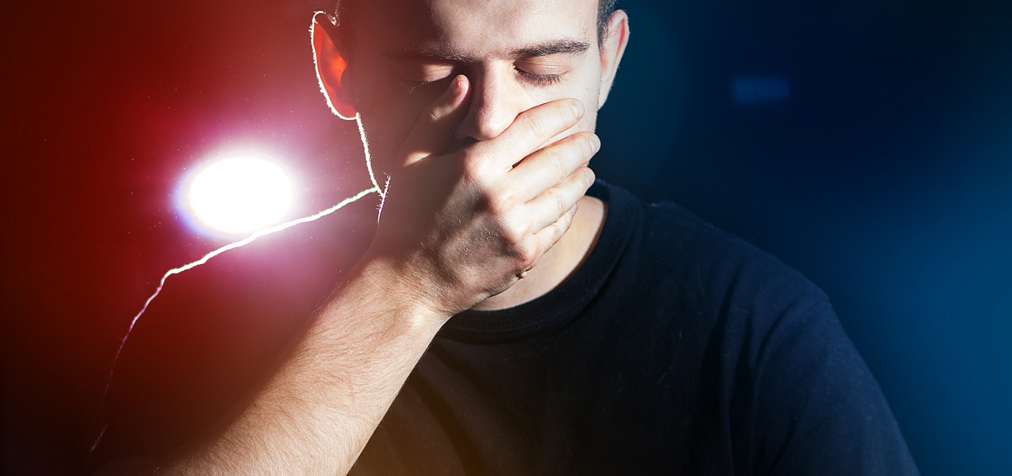 口元を手でかくす Parcy S パーシーズ