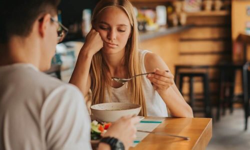 男性が最もあなたを嫌いになる行動や言葉は、「あなたは私を幸せにしていない」ということ