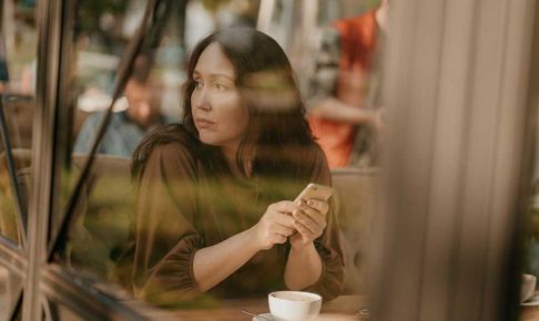 心理学から学ぶ、好きな人を忘れる８つの方法