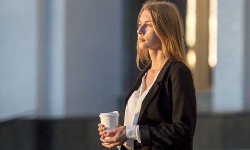 めんどくさいと思われる40代独身女性の特徴11選。うざい・痛いからの卒業して結婚する方法