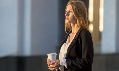 30歳過ぎて結婚できない女性の10個の共通点は？恋愛や結婚を学んで幸せな結婚をする方法