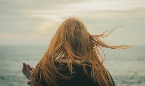 彼氏に会えなくてさみしい時の乗り越え方・対処法