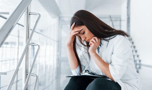 連絡はとるけど会わない彼氏は浮気している？