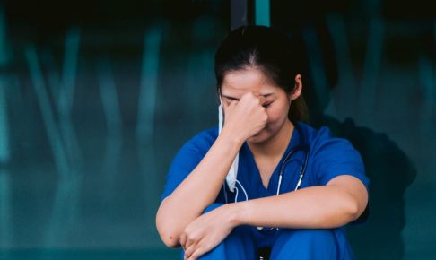 看護師と結婚するなと言われる理由◎選。恋愛が長続きしない人への自己肯定感のススメ