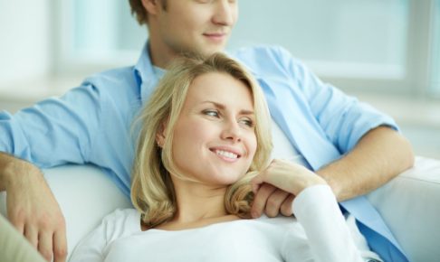 年の差婚をする人の特徴。10歳差は気持ち悪い？年下彼との結婚は正解？