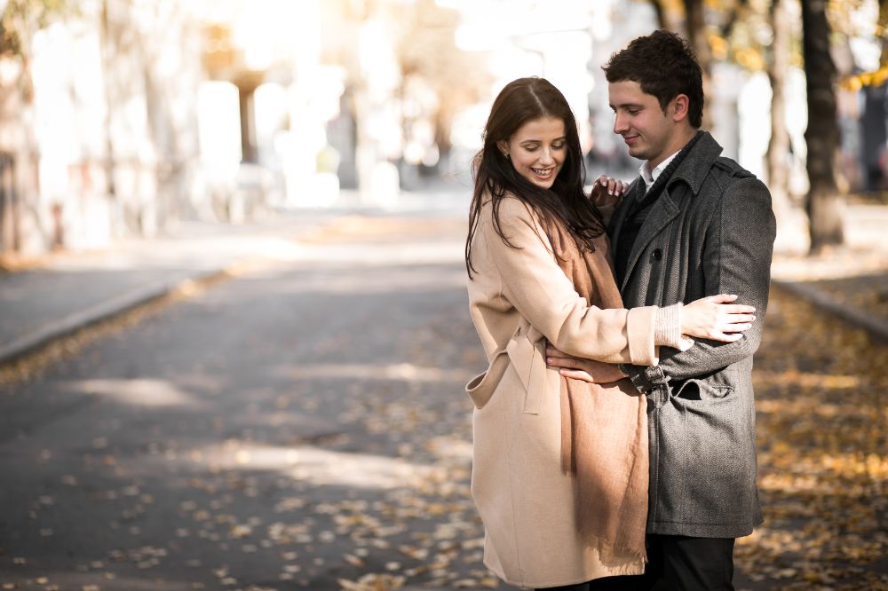 年下と付き合う女性の特徴10選。人生のパートナーとして深い話が大事な理由