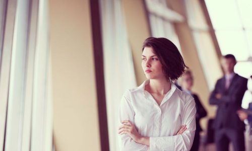 決算で忙しい彼氏と会えない。仕事と恋愛が両立できない男性心理とは