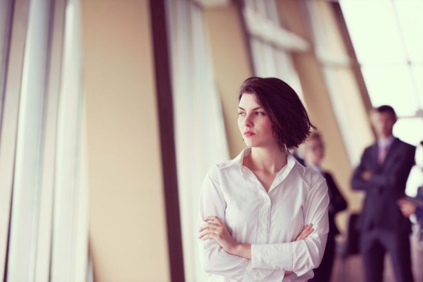 決算で忙しい彼氏と会えない。仕事と恋愛が両立できない男性心理とは