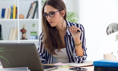 彼氏に「重い」と言われた。別れないために挽回する方法とは?