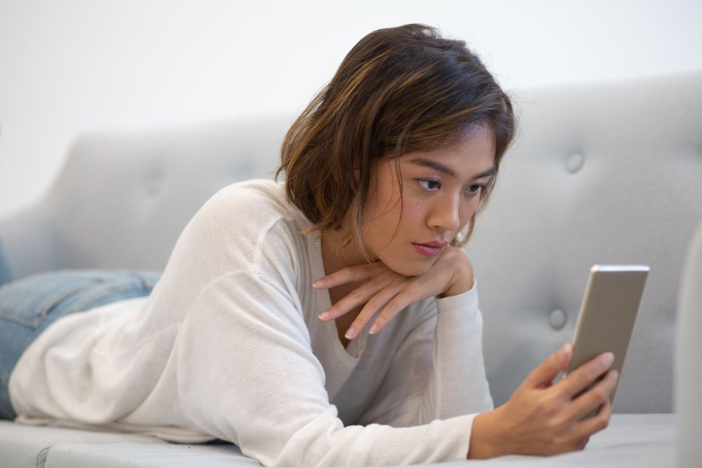 連絡こないもういいやと諦めない。彼の連絡をポジティブに待てるようになる方法