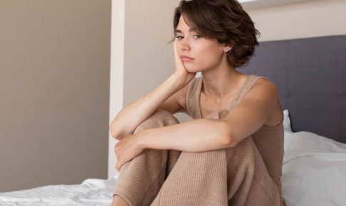 いつも別れを考えながら付き合う心理とは？乗り越え方や彼との本音の向き合い方