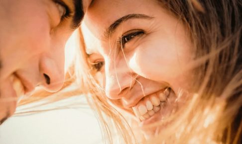 恋愛や結婚で出てくる愛する人との「こじらせ感情」とは？好きなのに、気持ち悪い・怖い・信じられないなどの気持ちが生まれる理由