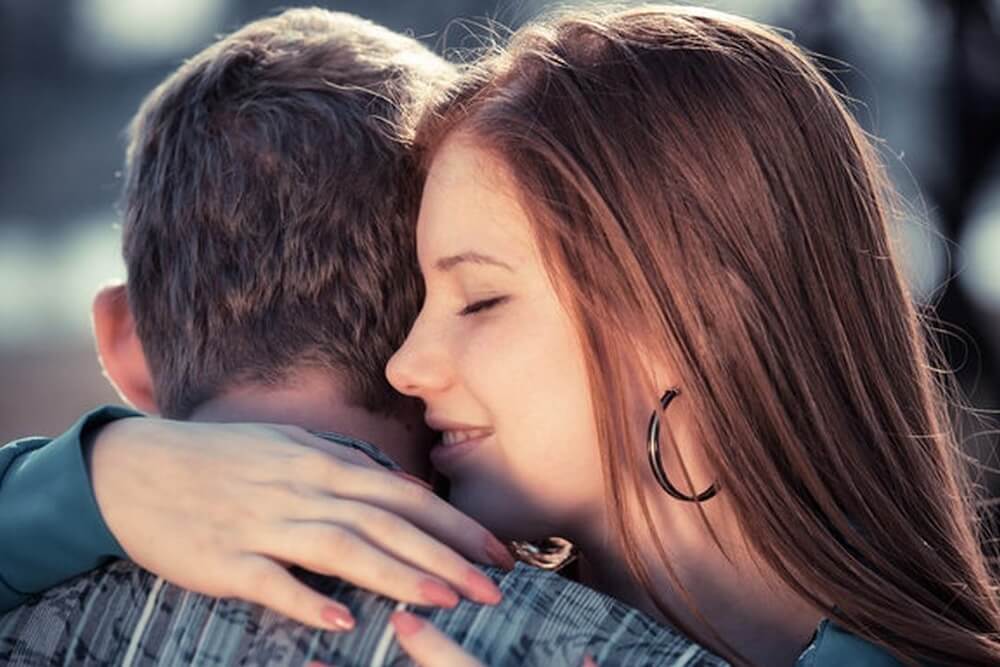 【男性心理】経営者や忙しい男性が「弱音」を言える関係と言えない関係の違いとは何か