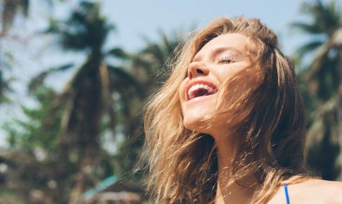 【男性心理】なぜ尽くすほど男性は離れ、自己肯定感が高い女性は追われるのか