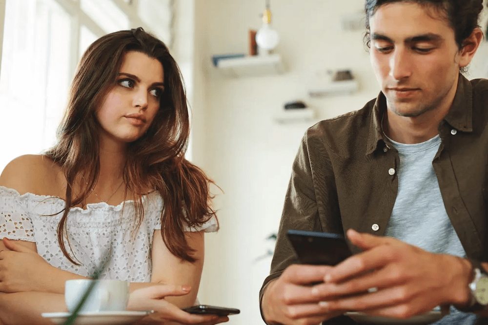 不機嫌グセがある人は婚活や結婚生活でかなり苦労する。不機嫌グセから抜け出すには？
