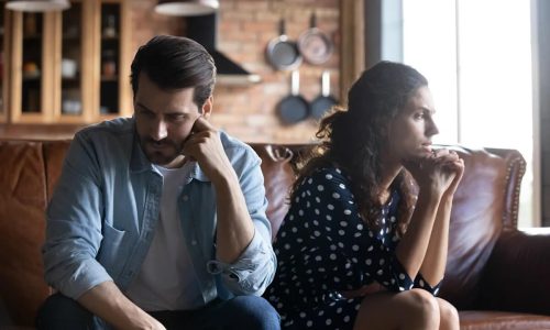 【男性心理】結婚の話をすると、彼が「結婚はもっと私のことを知ってからにしたい」と言う本当の理由