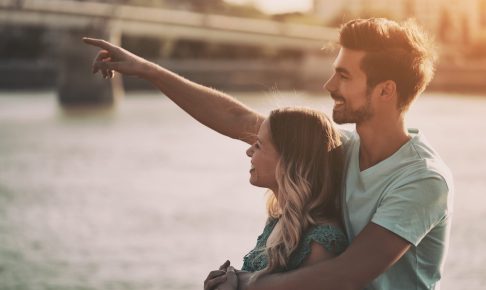 あのね、本音を引き出す女性は、質問がうまいのではなく「否定しない空気」を作っているんだよ